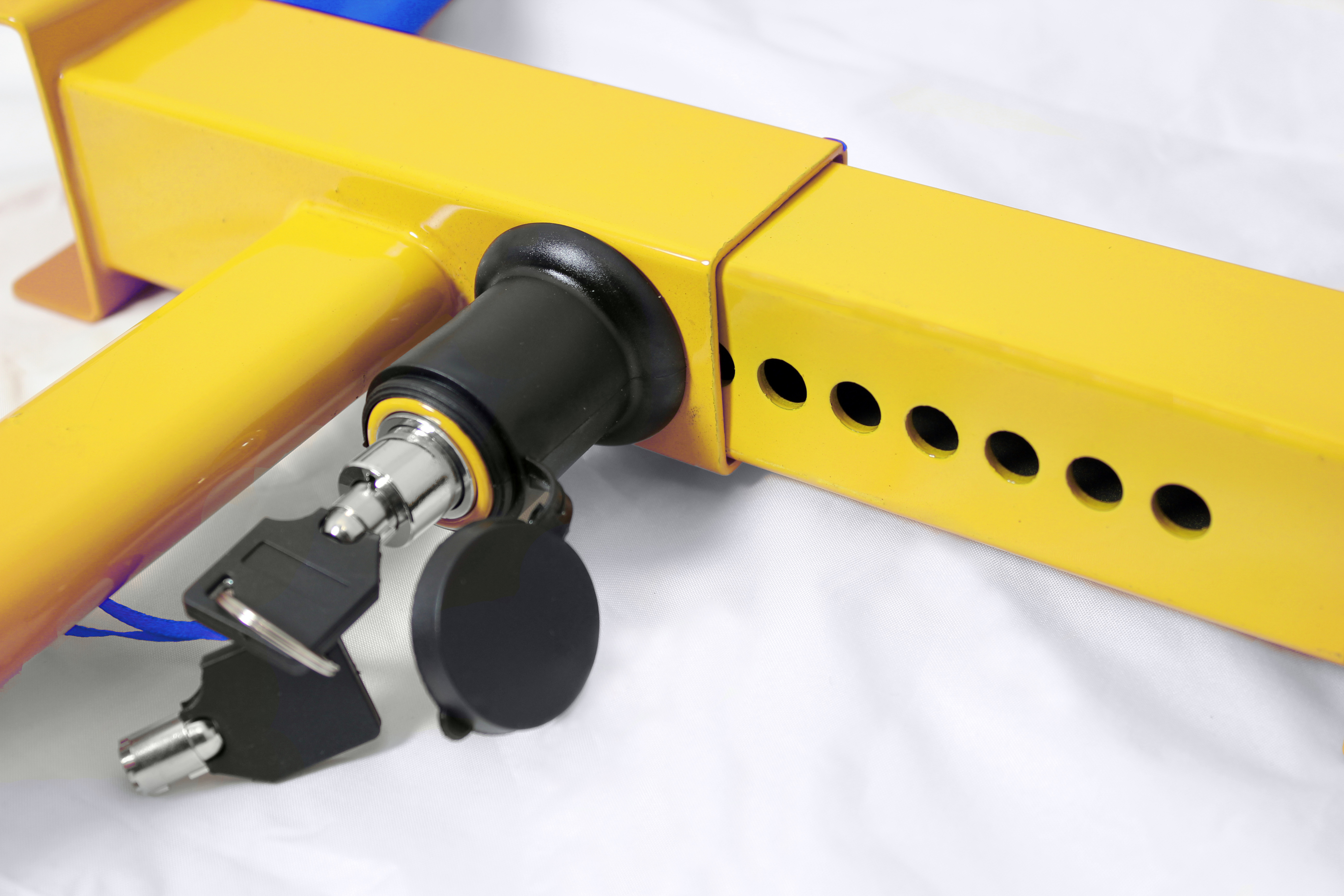 Goodyear Heavy Duty Car Wheel Clamp Van/Caravan 2 Keys Unbreakable